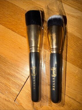 BELLE Beauty Foundation and Powder Brush Set